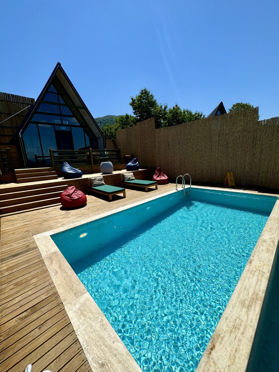 listing card gallery