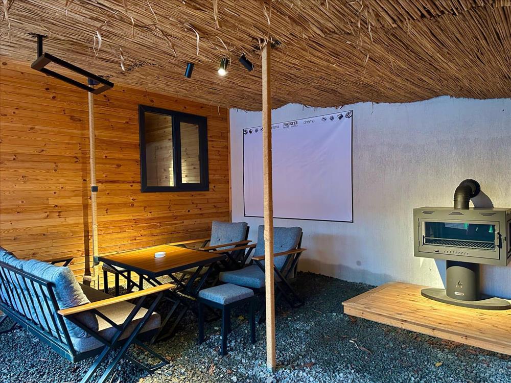 listing card gallery