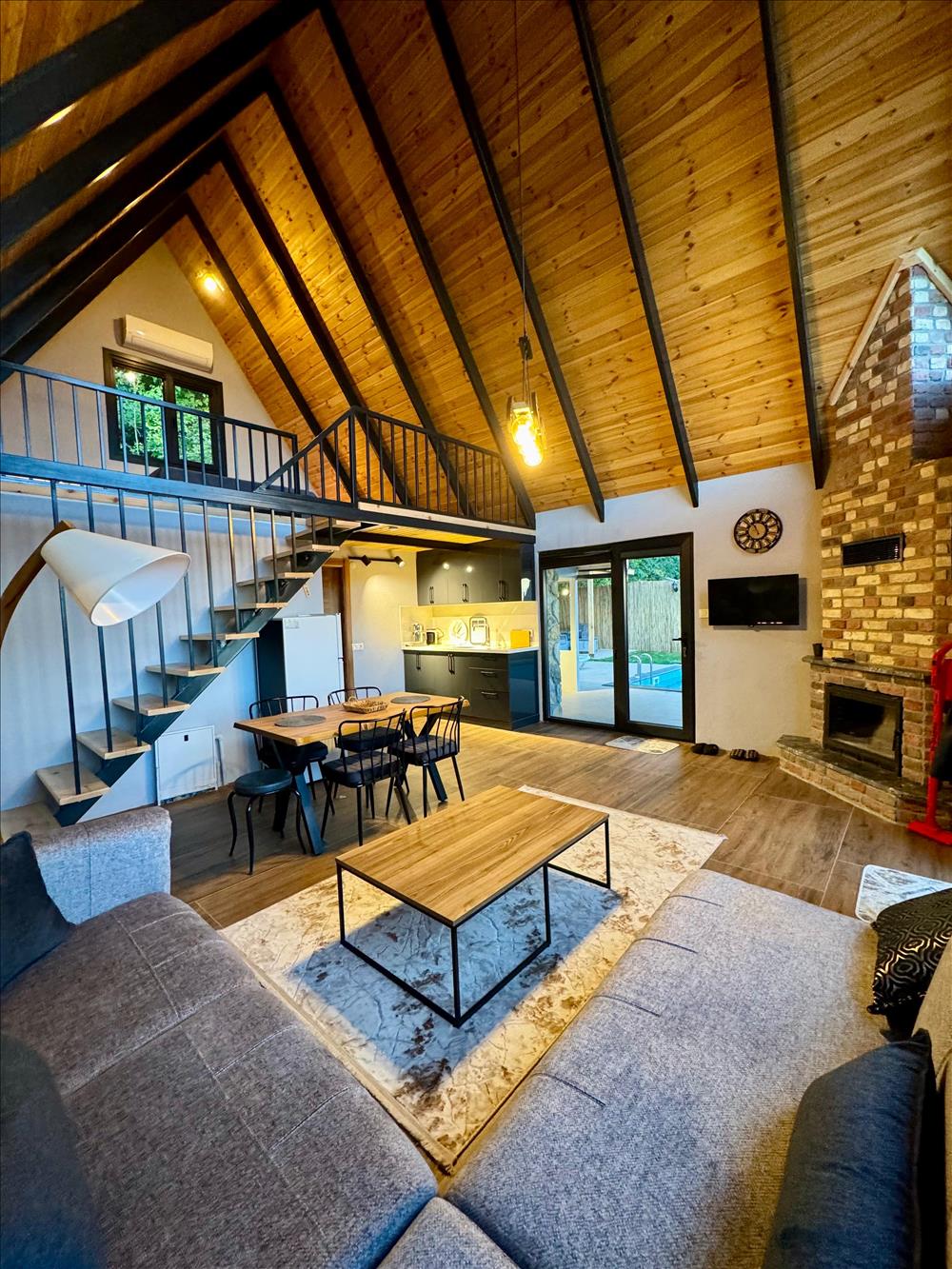 listing card gallery