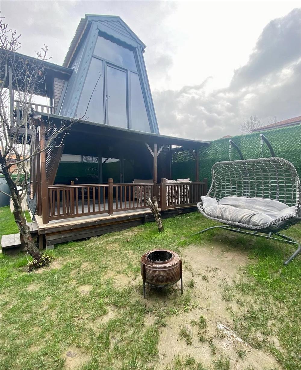 listing card gallery