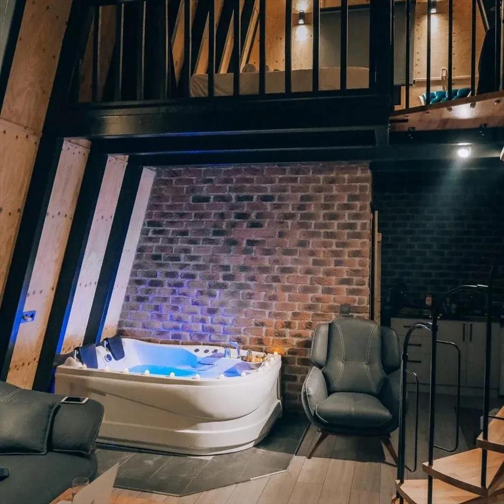 listing card gallery