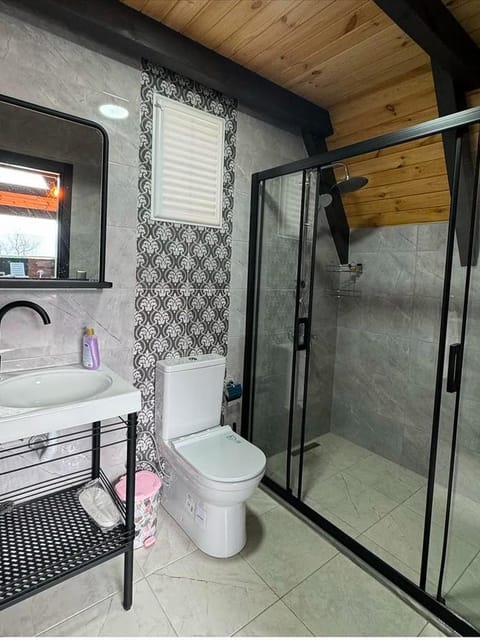 listing card gallery