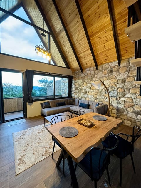 listing card gallery