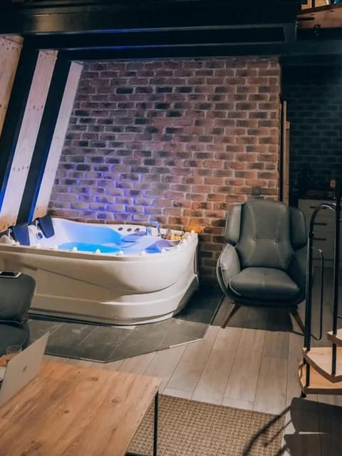 listing card gallery