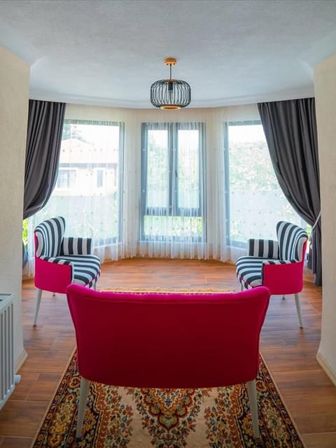 listing card gallery