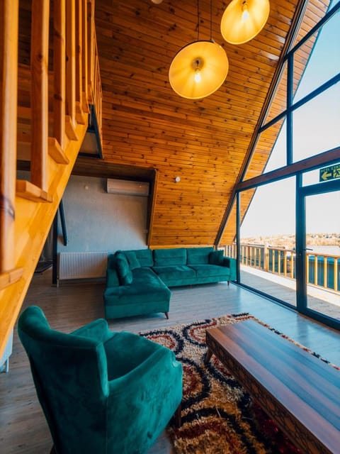 listing card gallery