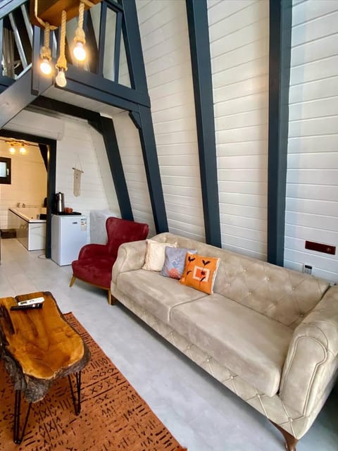 listing card gallery