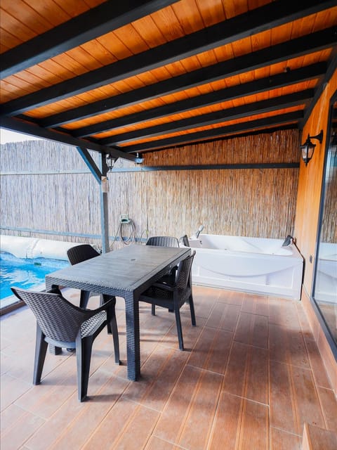 listing card gallery