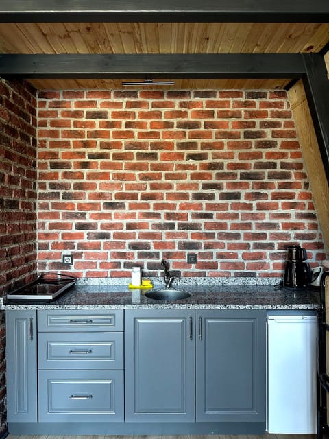 listing card gallery