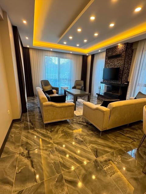 listing card gallery