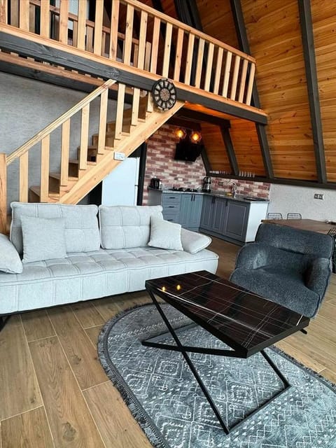 listing card gallery