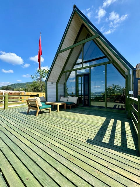 listing card gallery