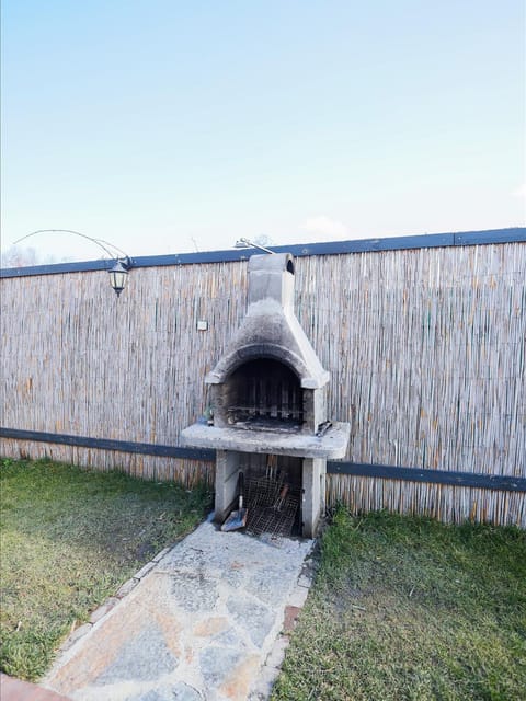 listing card gallery