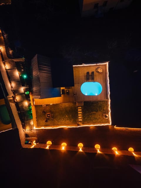 listing card gallery