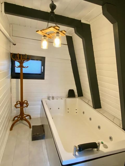 listing card gallery