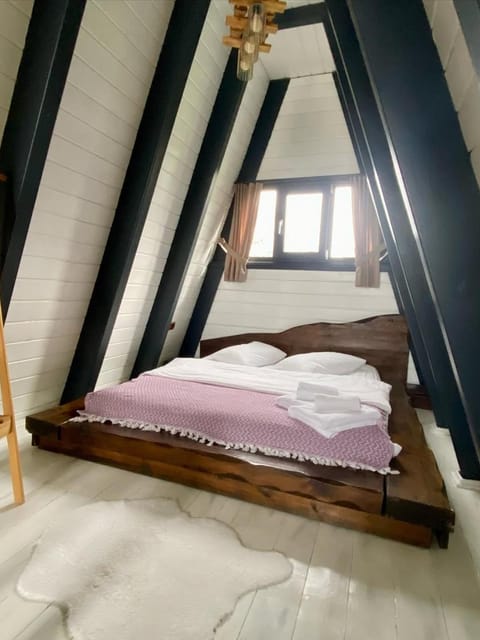 listing card gallery