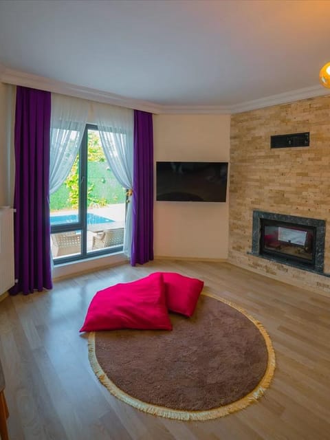 listing card gallery