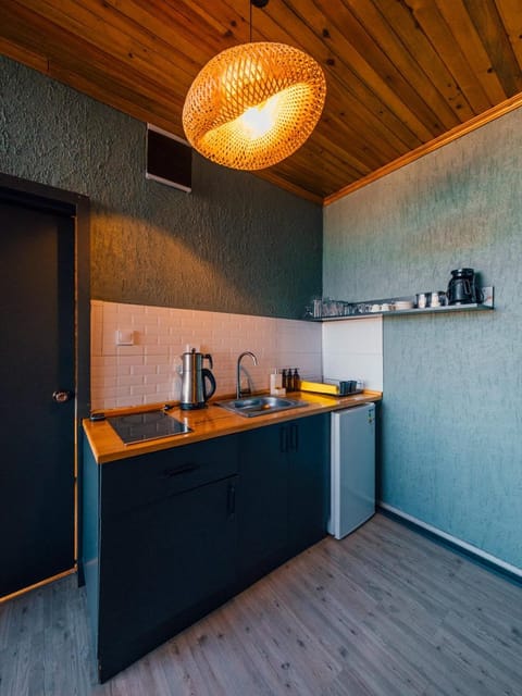 listing card gallery