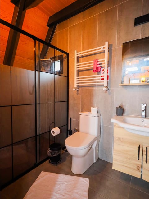 listing card gallery