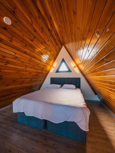 listing card gallery