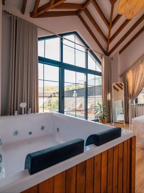 listing card gallery