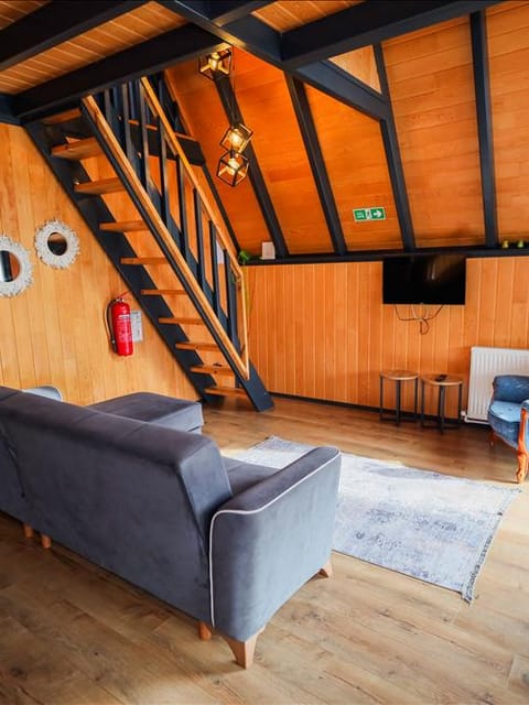 listing card gallery