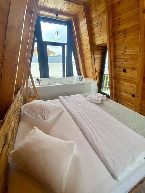 listing card gallery