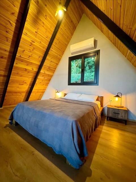 listing card gallery