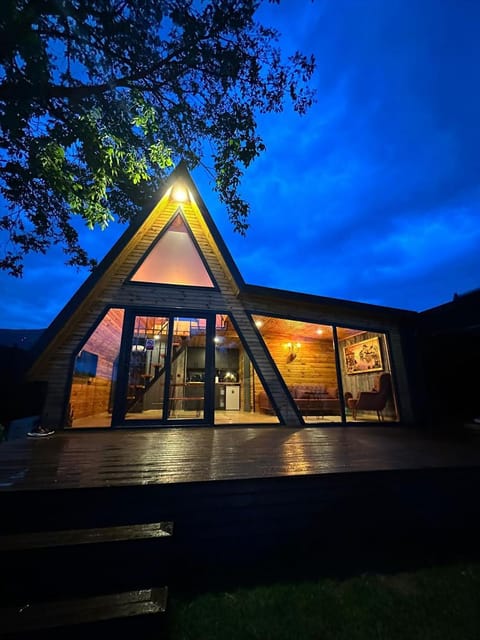 listing card gallery