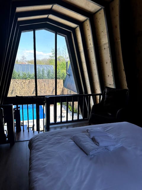 listing card gallery