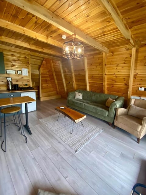 listing card gallery