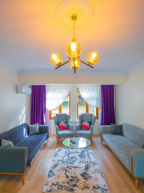 listing card gallery