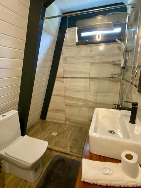 listing card gallery