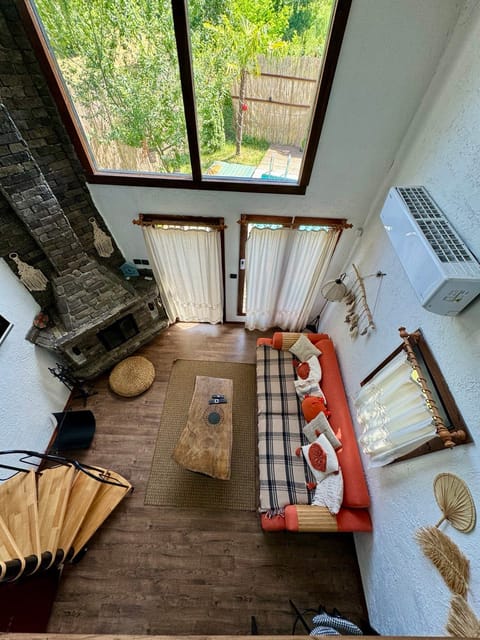 listing card gallery