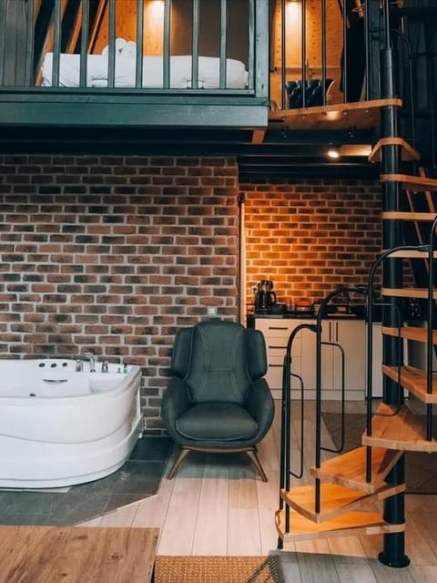 listing card gallery