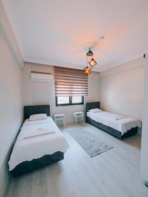 listing card gallery