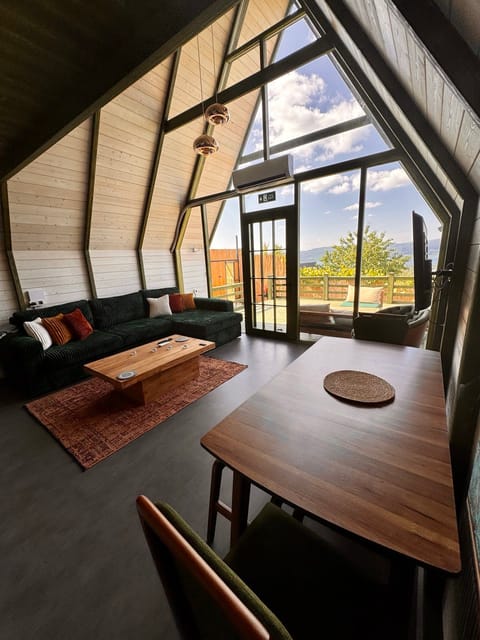 listing card gallery