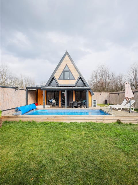 listing card gallery