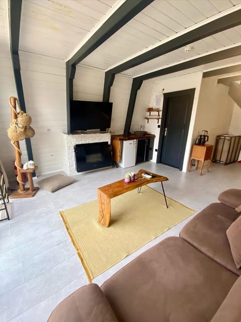 listing card gallery