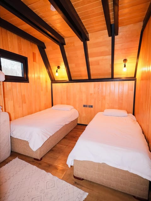 listing card gallery