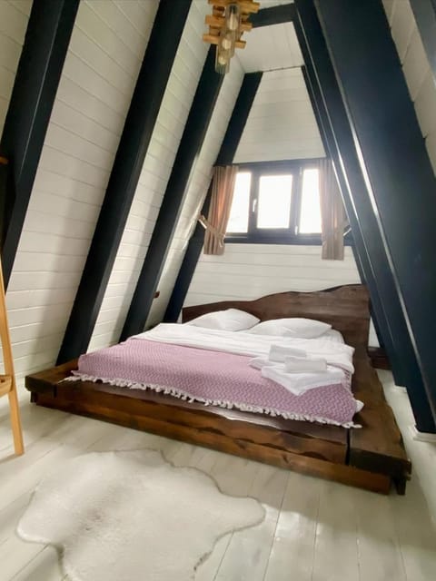 listing card gallery