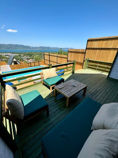 listing card gallery