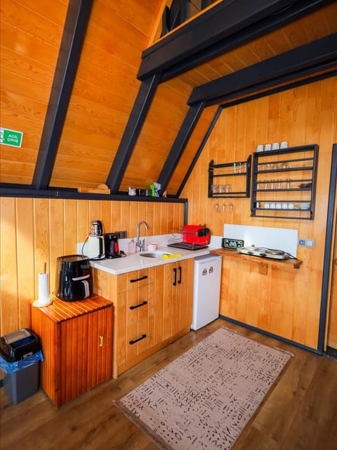 listing card gallery