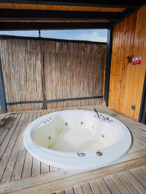 listing card gallery