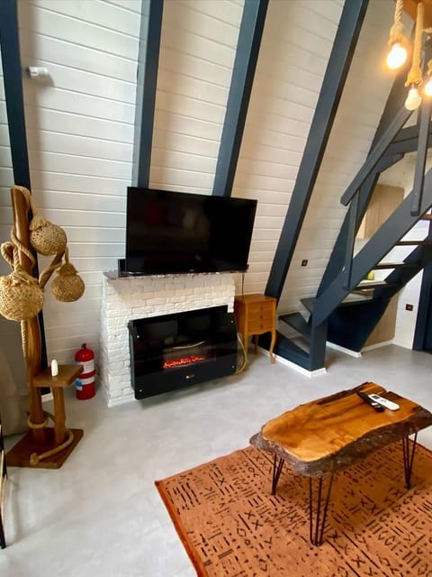 listing card gallery