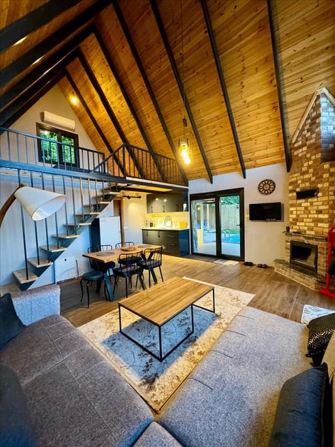 listing card gallery